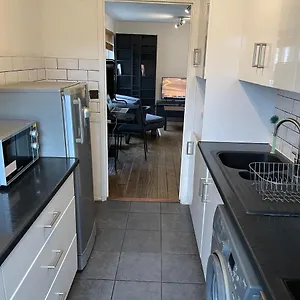 Beautiful Right Off Of Broadway Market London