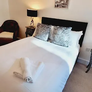 Luxury Waterside Canary Wharf London